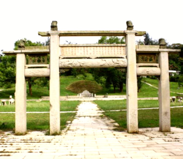 邱良功墓園